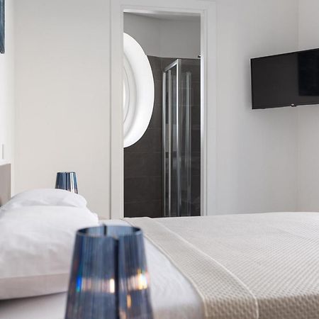 Oneweek Gaeta Suites And Apartments Екстериор снимка