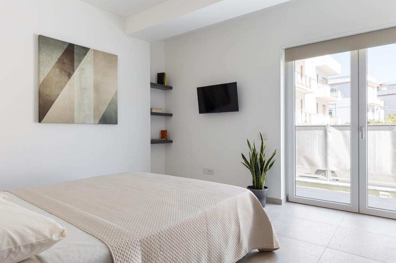 Oneweek Gaeta Suites And Apartments Екстериор снимка