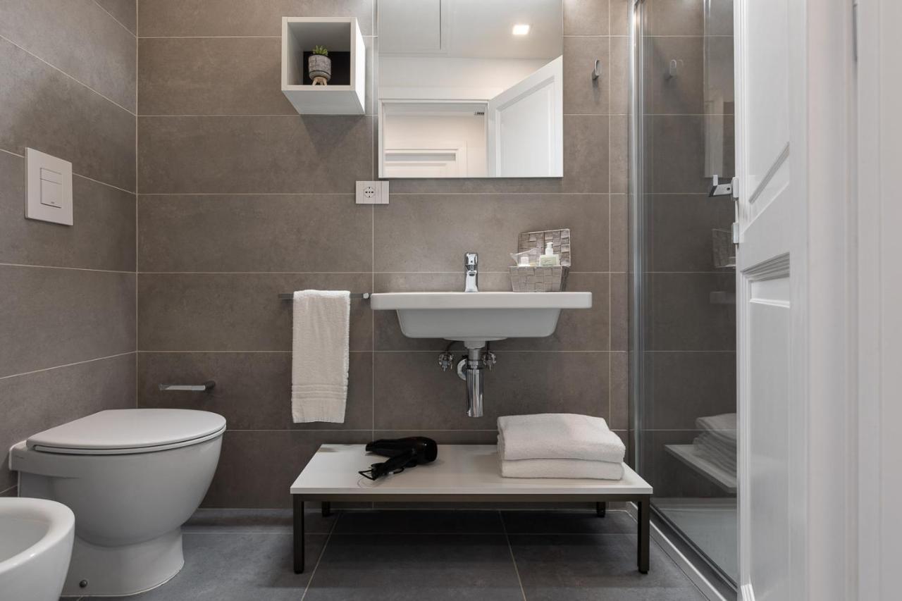 Oneweek Gaeta Suites And Apartments Екстериор снимка