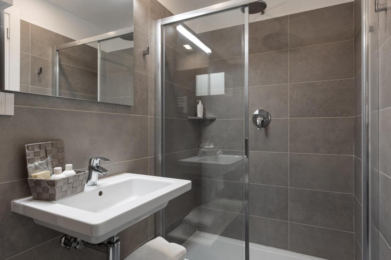 Oneweek Gaeta Suites And Apartments Екстериор снимка