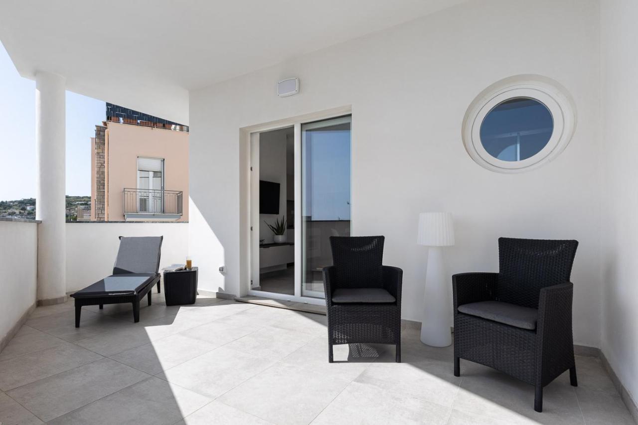 Oneweek Gaeta Suites And Apartments Екстериор снимка