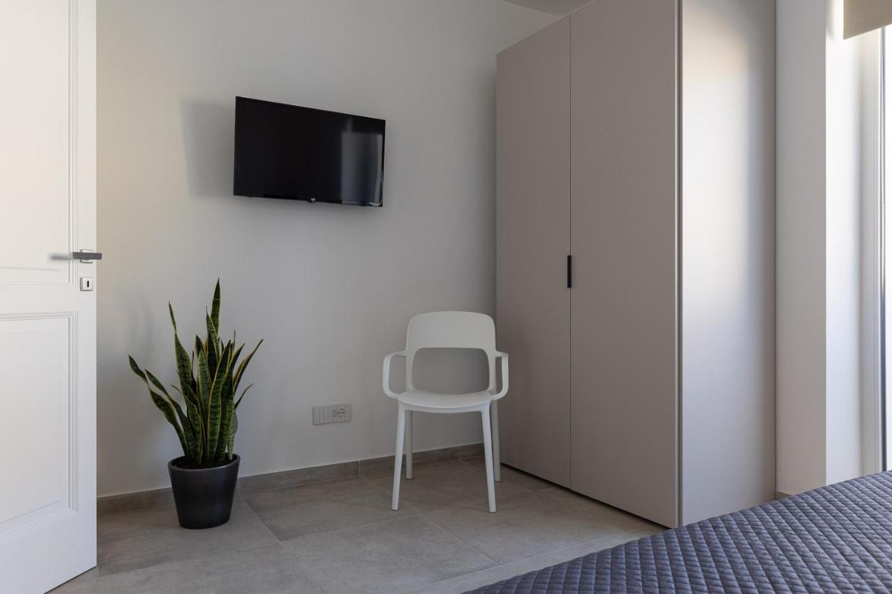 Oneweek Gaeta Suites And Apartments Екстериор снимка