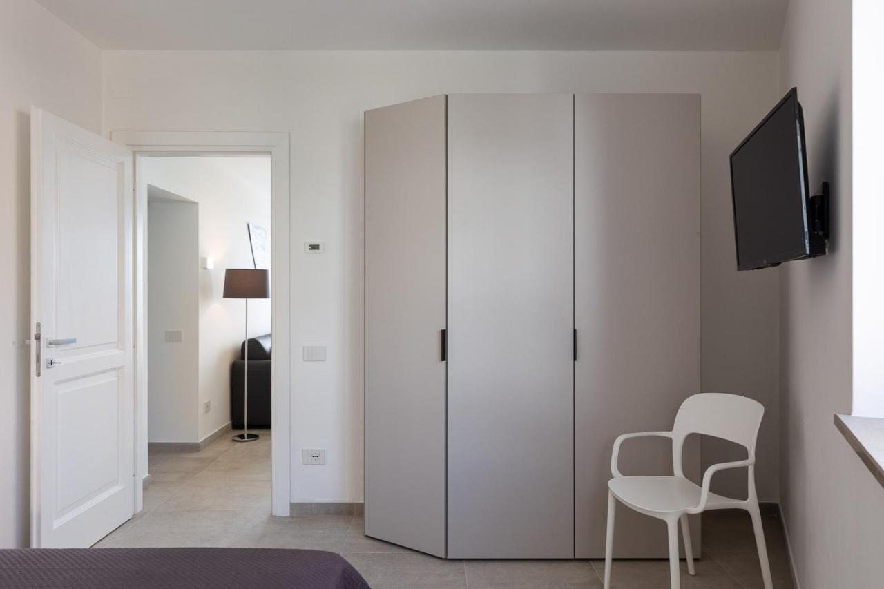 Oneweek Gaeta Suites And Apartments Екстериор снимка