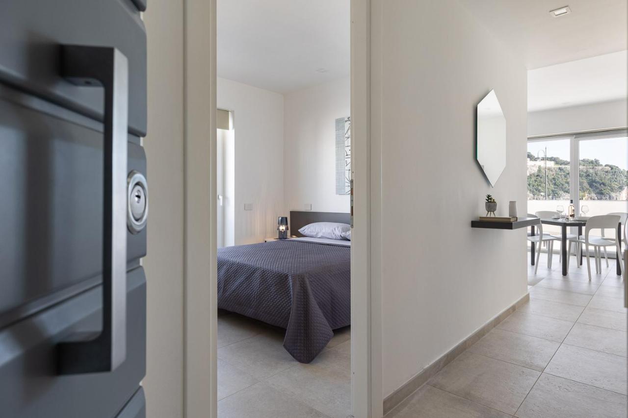 Oneweek Gaeta Suites And Apartments Екстериор снимка
