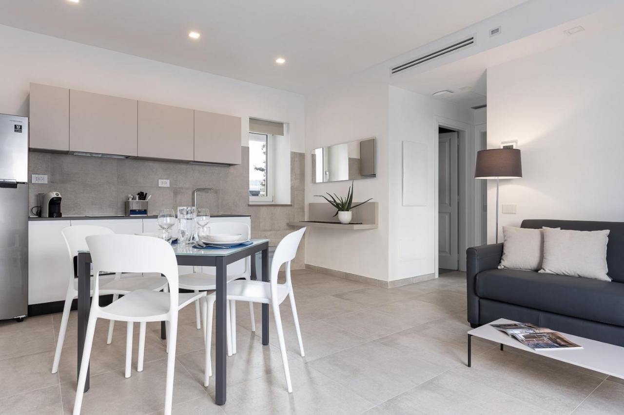 Oneweek Gaeta Suites And Apartments Екстериор снимка